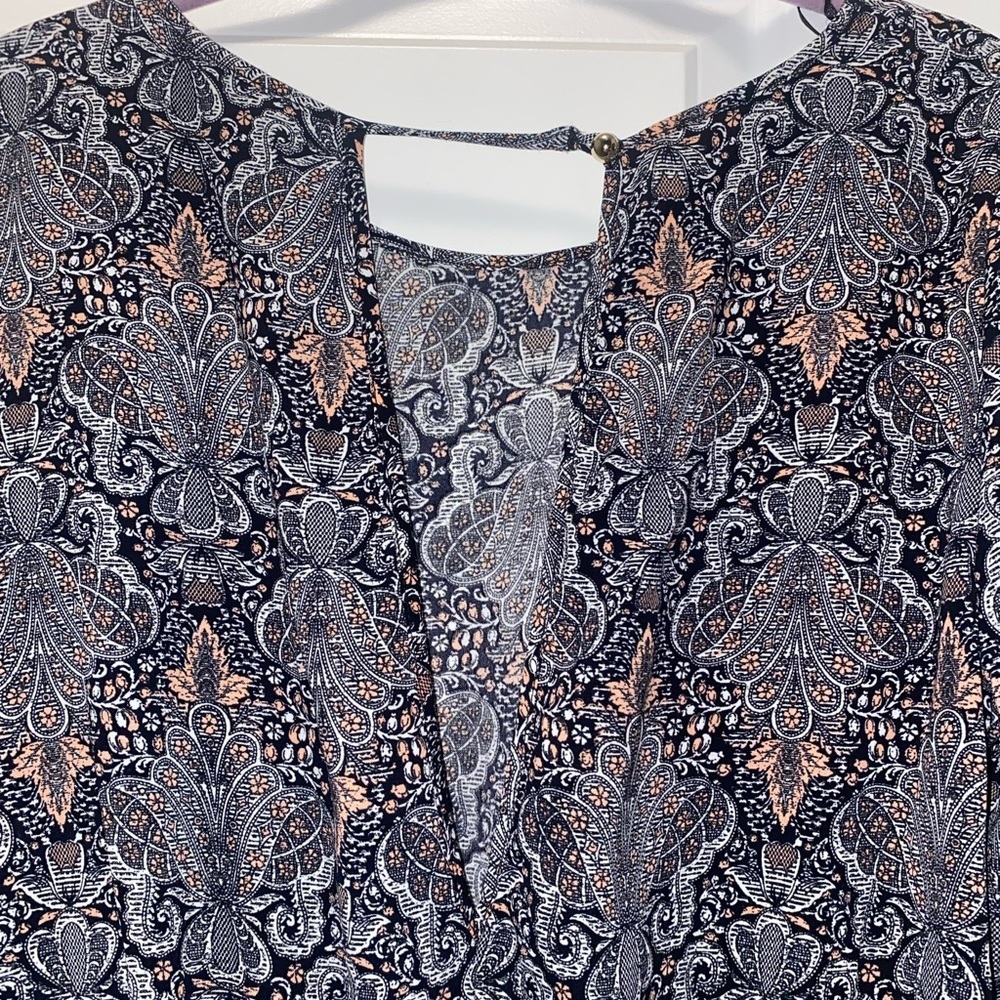 Chic Paisley Long Sleeve Romper - Picture 5 of 8
